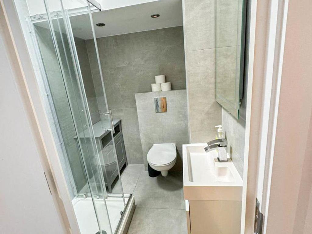 Chic 1-Bedroom Flat In Elephant & Castle, Near The Shard London Eksteriør billede